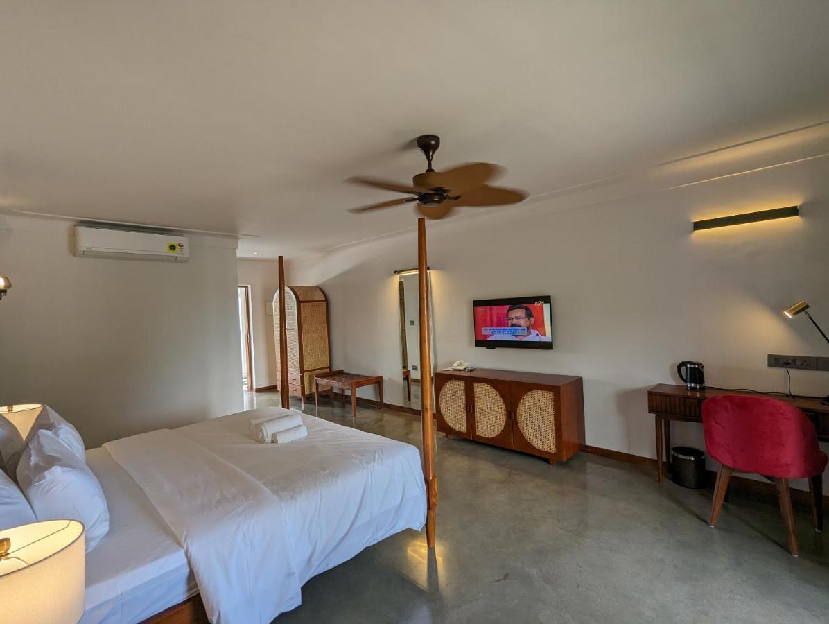 Prasanthi Hotel Kollam Εξωτερικό φωτογραφία