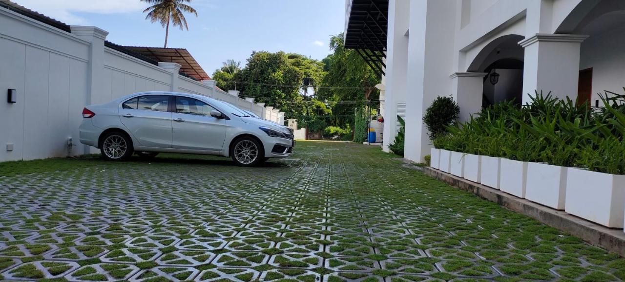Prasanthi Hotel Kollam Εξωτερικό φωτογραφία